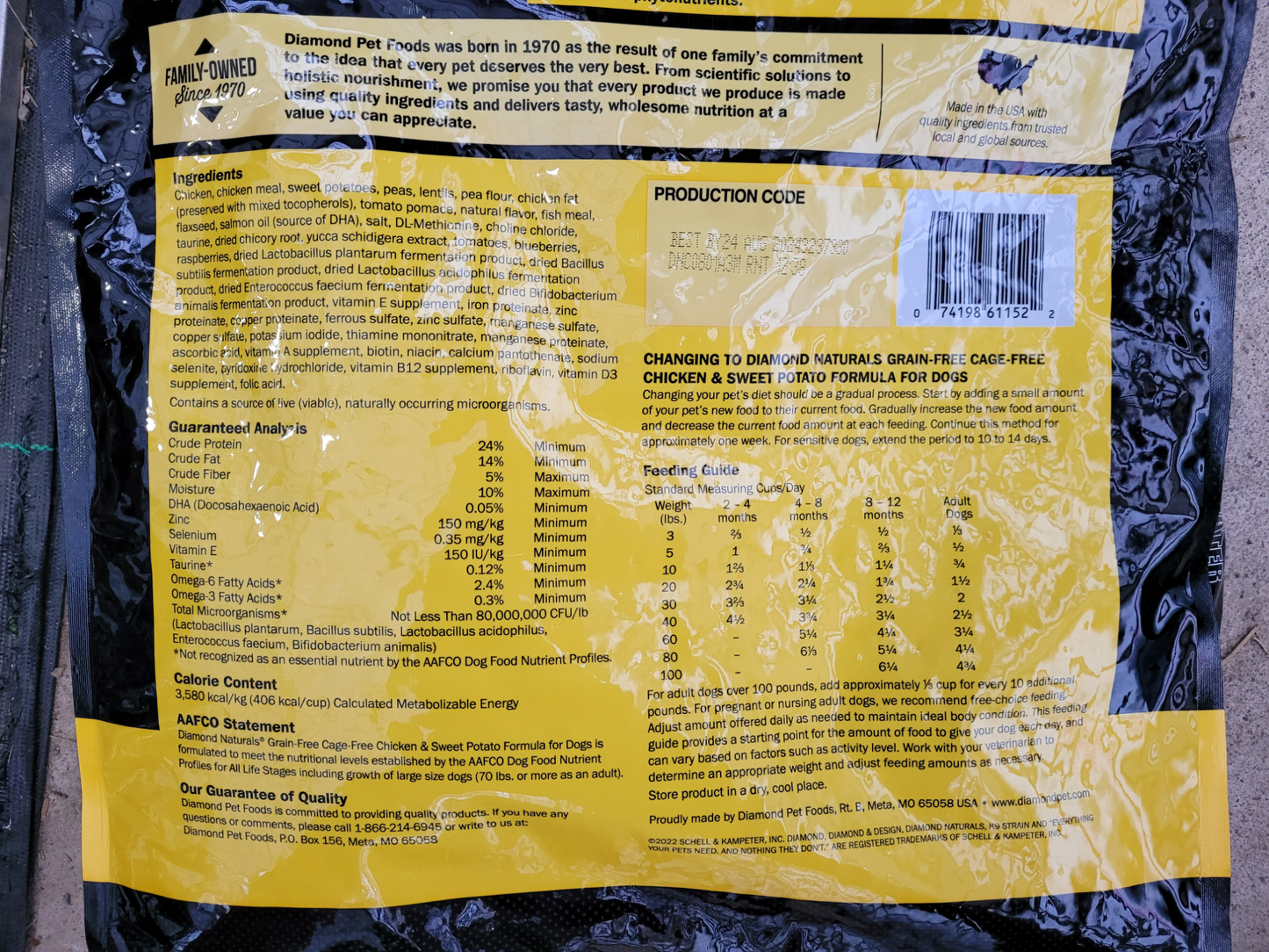 Diamond Naturals- Grain Free Chicken & Sweet Potato 28lb