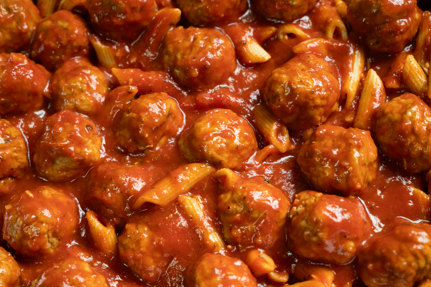 Penne and Meatballs in Tomato Sauce - 2kg