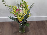 Load image into Gallery viewer, Surprise Bouquet
