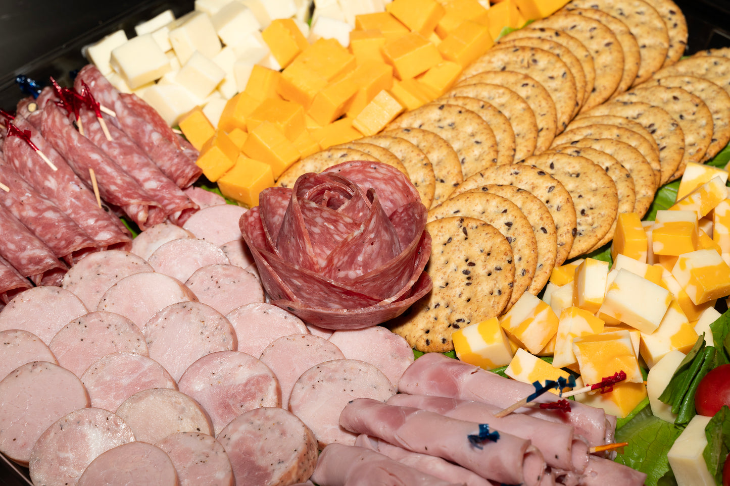 18" Meat, Cheese, and Crackers Tray