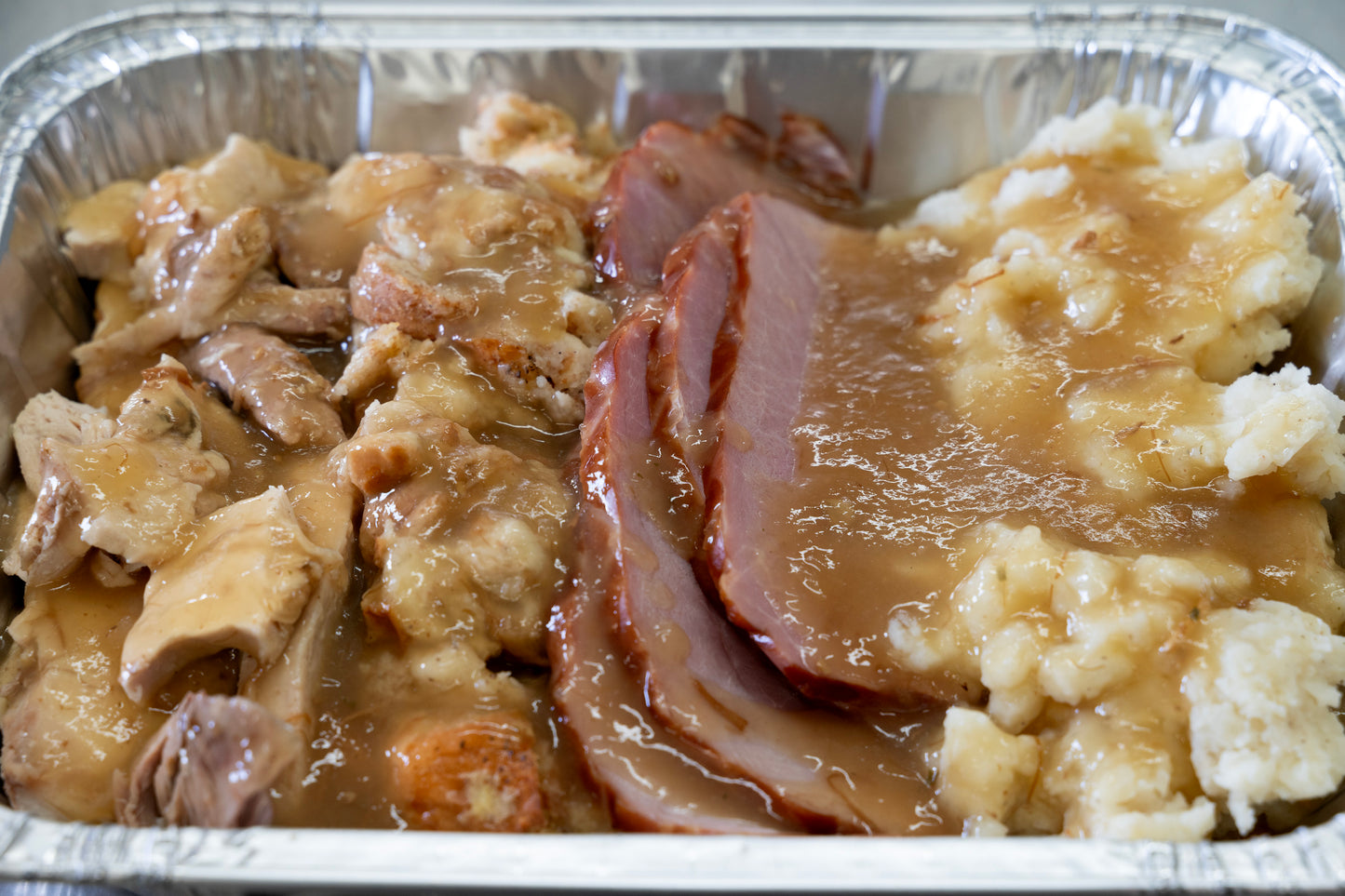 Turkey and Ham with stuffing and mashed potatoes - 2kg